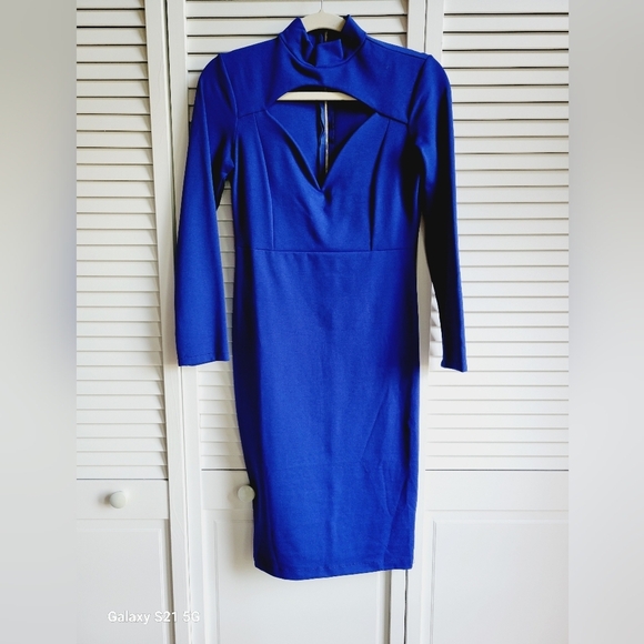 Fashion Nova blue midi dress - Picture 3 of 5
